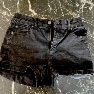Garage Black Denim Shorts Size 5!!